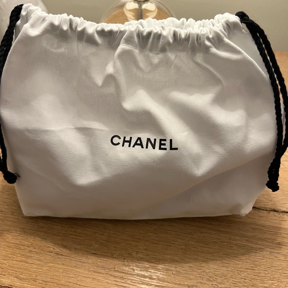 Chanel White Drawstring Bag - Picture 3 of 5